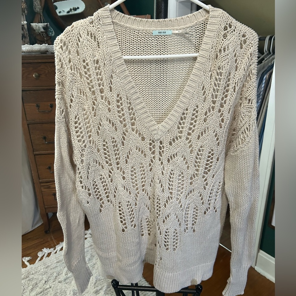 Kimchi Blue Cream V-Neck Sweater